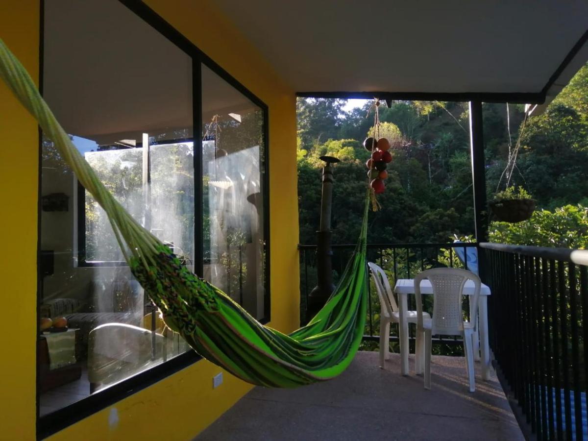 Hotel Alojamiento El Regalo Salento Exterior foto